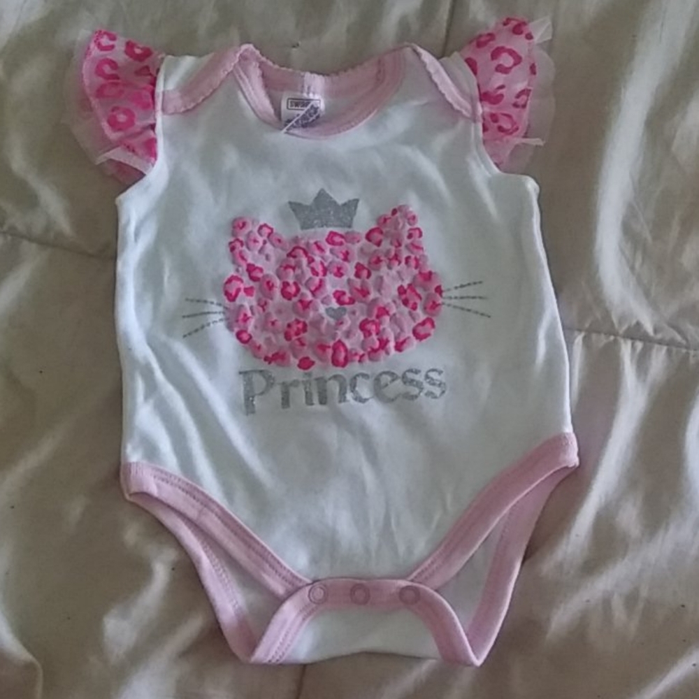 Swiggies girls outfit